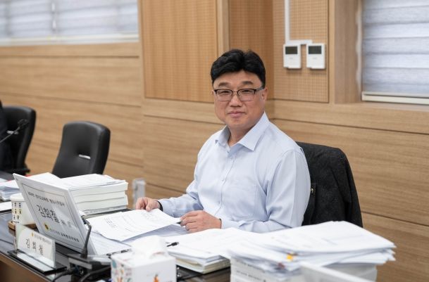 경기도의회 교육행정위원회 김회철 의원(더불어민주당, 화성6)