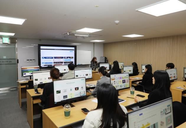 수원시 팔달구, 미래형 공직자 양성! 미리캔버스와 AI로 업무 효율성 UP