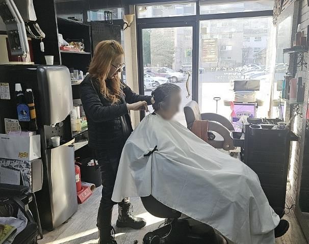 수원시 영통구 매탄3동 '클로젯헤어' 저소득 어르신 미용 봉사로 따뜻한 나눔 실천