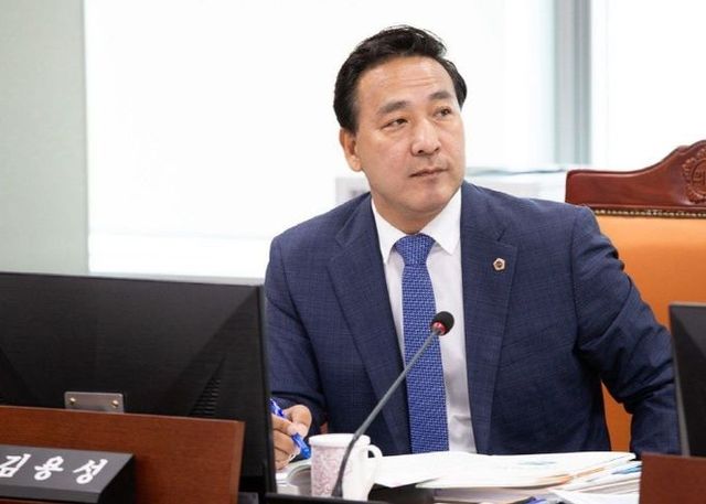 경기도의회 예산결산특별위원회 김용성 의원(더불어민주당, 광명4)