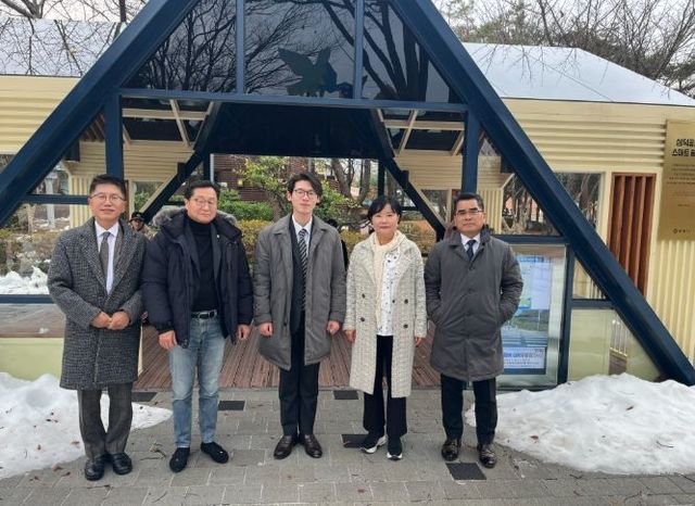 안양시의회 총무경제위원회, 청년공간 공사현장 및 삼덕공원 스마트쉼터 현장 점검