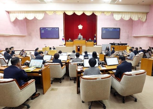 안양시의회, 2024년도 행정사무감사 진행중..실효성 있는 정책 개선 방안 모색