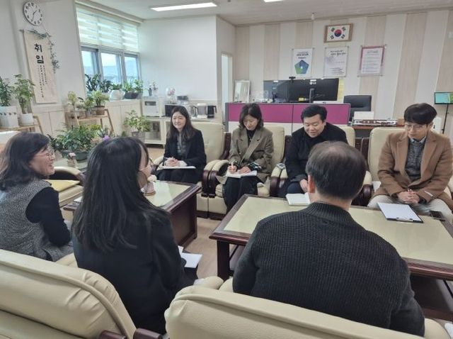 장윤정 경기도의원, 안산 화랑초.시곡초 방문