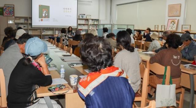 재미작가 이수정 소나기마을 특별 강연