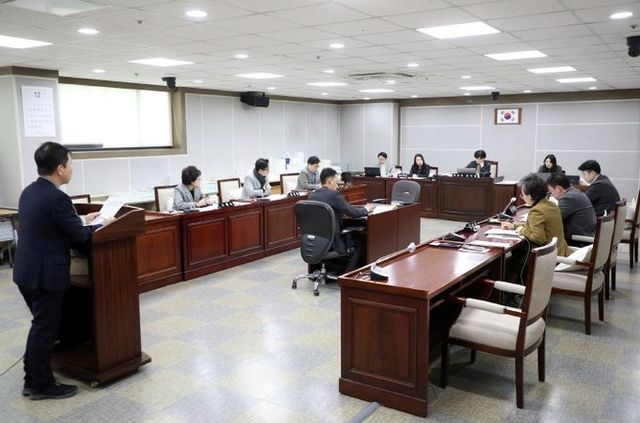 수원특례시의회 문화체육교육위원회, 조례안 등 안건심사