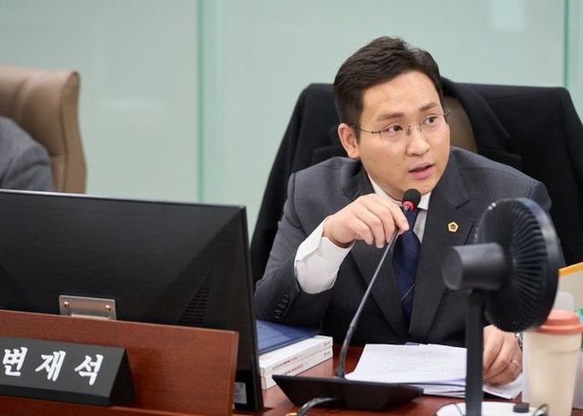 경기도의회 교육행정위원회 변재석 의원(더민주, 고양1)