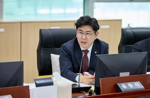 경기도의회 윤충식 의원, 경기도 디지털 전환 촉진에 관한 기본 조례 전부개정조례안 상임위 통과