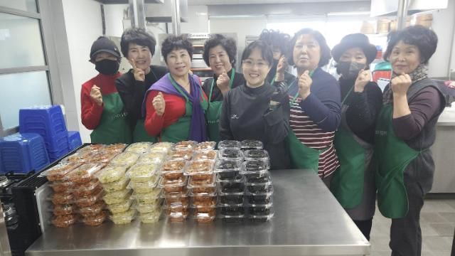 수원시 장안구 정자3동, 수원시노동자종합복지관과 반찬나눔