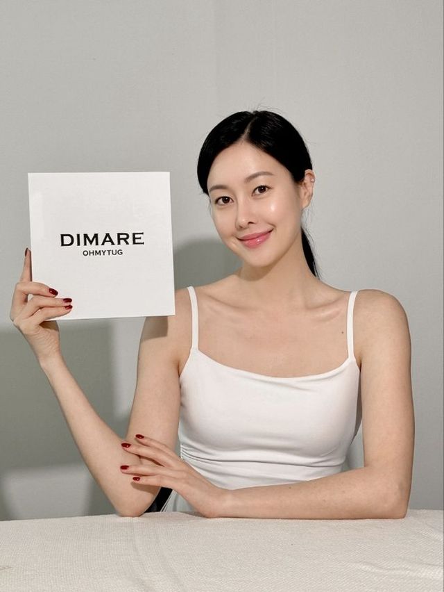 EMS 저주파 마사지 밴드 '오마이턱' 모델 유승미