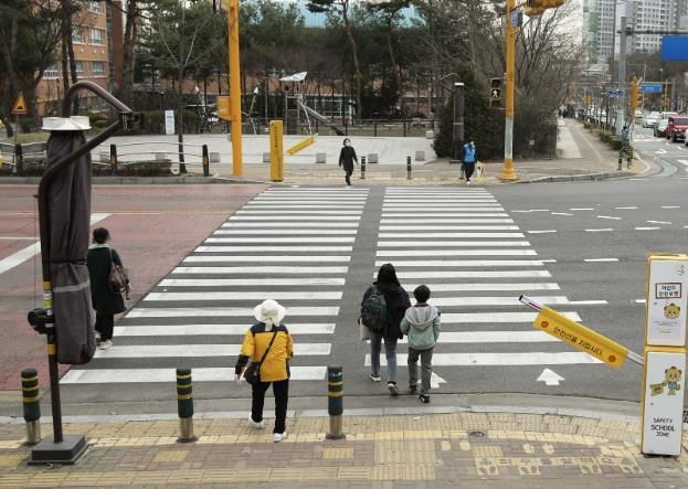 화성특례시가 2023년 전국 최초로 도입한 AI 스쿨존 보행안전 시스템