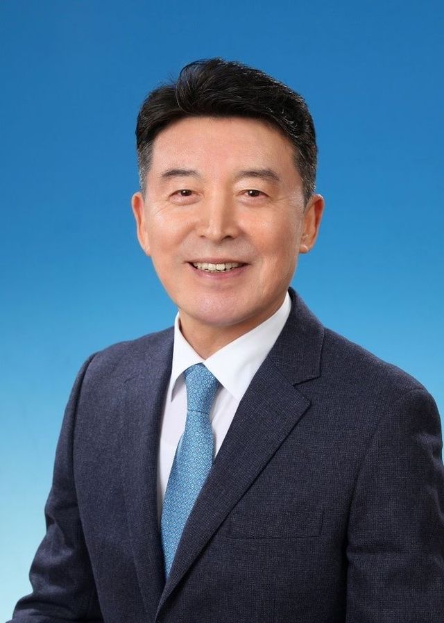 양양홀딩스 현희용회장