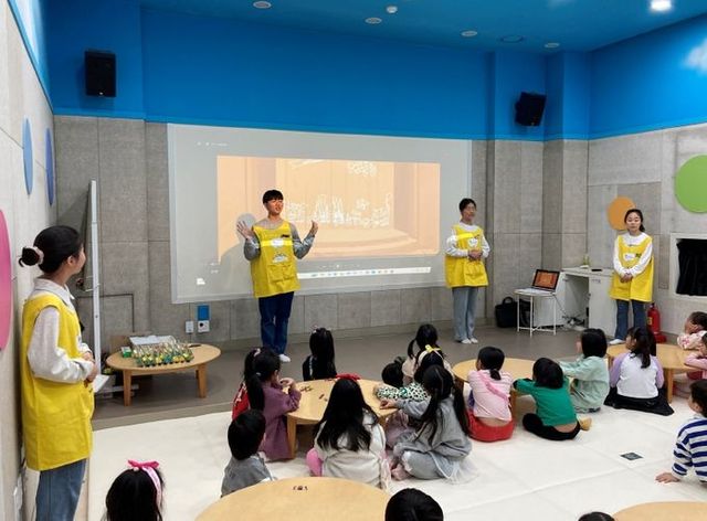 남양주시 진접도서관·풍양중학교, ‘책 읽어주는 풍양이들’ 재능기부로 독서문화 확산