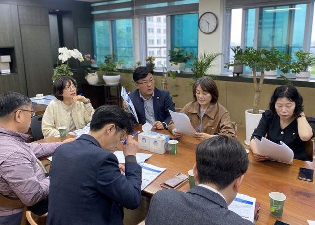 최만식 경기도의원, 성남서초 통학로에 ‘안전 지붕’ 씌우다