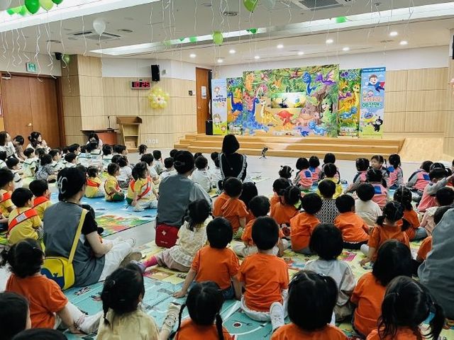 용인특례시 급식관리지원센터 가 개최한 인형극 현장 모습