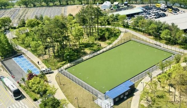 대부둑공원 내 론볼 연습경기장과 장애인 주차장