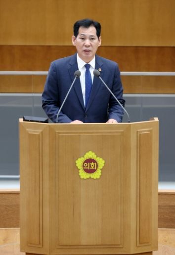 경기도의회 안전행정위원회 이영봉 의원(더불어민주당, 의정부2)