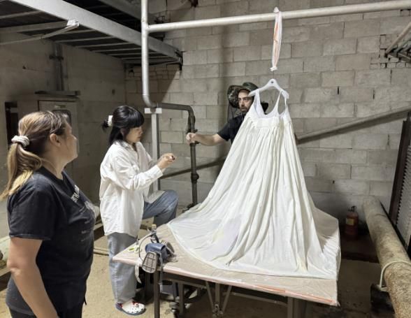 작업 구상 중인 김여미마 대표와 무사71, 해리본즈 작가