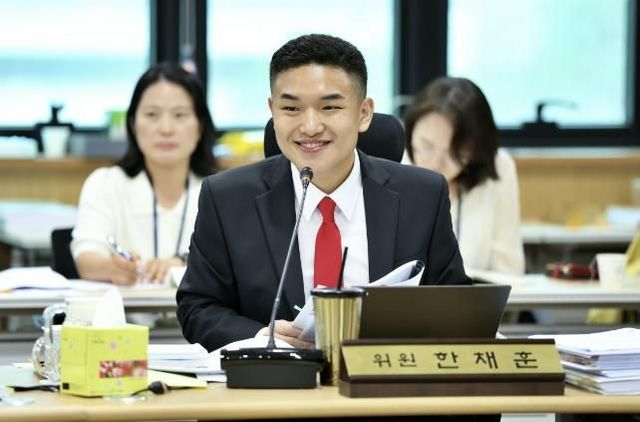 의왕시의회 한채훈 의원, 왕송호수에 조성 배경 표지판 설치 필요성 강조