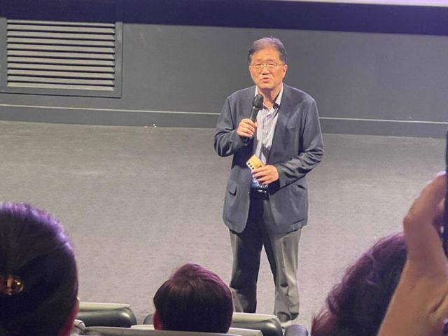 제작 총괄한 전찬일 평론가