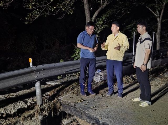 가평군, 수해 도로복구 밤샘 응급복구 총력