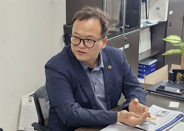 “공원이 탄소 먹고 전기도 만든다”...임창휘 의원, 다기능 탄소상쇄공원 모델 제안