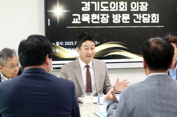 답은 현장에…경기도의회 김진경 의장, 교육 현안 청취 위한 현장 행보
