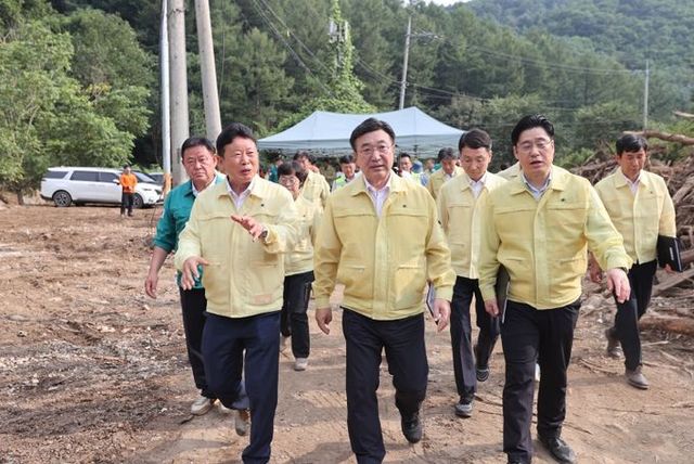 윤호중 장관, 가평군 수해복구 현장 긴급 점검