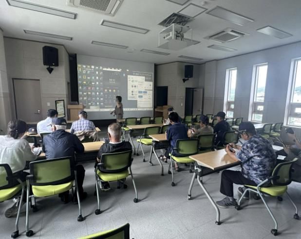 가평군, 보훈단체 회원 대상 키오스크 사용법 교육
