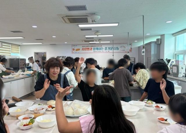 한국생활개선남양주시연합회 빵사랑생활개선회, 방학 맞아 초등학생 대상 ‘피자만들기’ 체험 가져