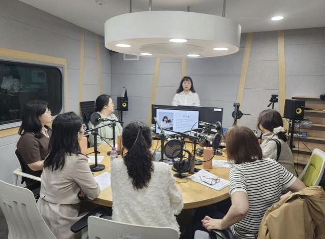 <2025년 시민도서관학교 오디오북 제작과정> 수업 사진
