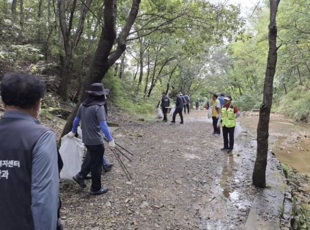 시흥시 대야·신천행정복지센터, 추석맞이 소래산 등산로 환경정화