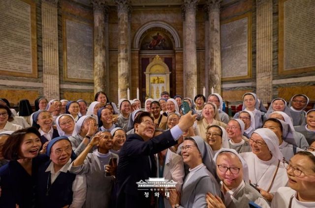 평화와 연대를 위한 특별미사(청와대)