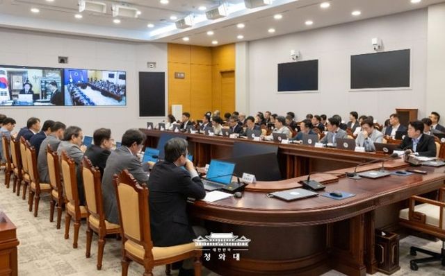 제37차 대통령 주재 수석·보좌관 회의(청와대)
