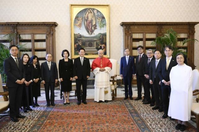교황 '레오 14세' 면담(사진 © Vatican Media)