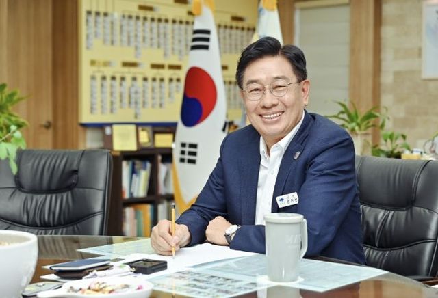 전진선 양평군수 집무실 사진