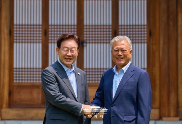 문재인 전 대통령 오찬 회동