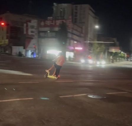 폭주족들의 횡포에 시민들이 불안에 떨고있다 사진틱톡 갈무리