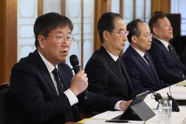김대기 대통령 비서실장이 29일 오전 서울 종로구 삼청동 총리 공관에서 열린 고위 당·정·대 협의회에서 발언하고 있다 사진연합뉴스