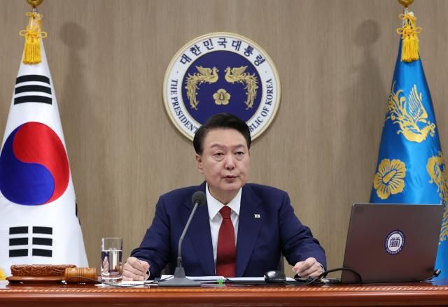 국무회의 발언하는 윤석열 대통령 서울연합뉴스 진성철 기자 윤석열 대통령이 14일 서울 용산 대통령실 청사에서 열린 국무회의에서 발언하고 있다 20231114 대통령실통신사진기자단 zjinynacokr2023-11-14 102809 저작권자 ⓒ 1980-2023 ㈜연합뉴스 무단 전재 재배포 금지저작권자 ⓒ 1980-2023 ㈜연합뉴스 무단 전재 재배포 금지