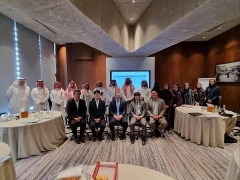 교육과정 종료 후 사우디 과세당국과 법무법인 광장의 단체사진 사진법무법인 광장