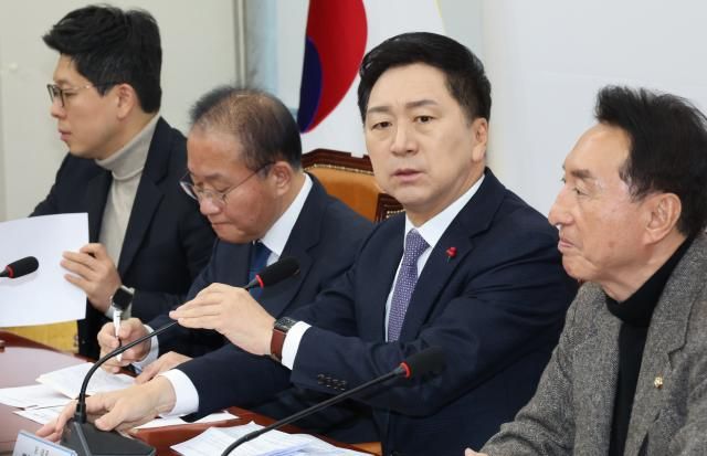 국민의힘 최고위 서울연합뉴스 한상균 기자 국민의힘 김기현 대표가 30일 국회에서 최고위원회의를 하고 있다 20231130 xyzynacokr2023-11-30 091909 저작권자 ⓒ 1980-2023 ㈜연합뉴스 무단 전재 재배포 금지저작권자 ⓒ 1980-2023 ㈜연합뉴스 무단 전재 재배포 금지