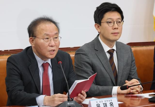 발언하는 윤재옥 당 대표 권한대행 서울연합뉴스 이정훈 기자 국민의힘 윤재옥 당 대표 권한대행이 21일 국회에서 열린 최고위원회의에서 발언하고 있다 20231221 uwg806ynacokr2023-12-21 092502 저작권자 ⓒ 1980-2023 ㈜연합뉴스 무단 전재 재배포 금지저작권자 ⓒ 1980-2023 ㈜연합뉴스 무단 전재 재배포 금지