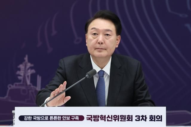 윤석열 대통령 국방혁신위 3차 회의 주재 서울연합뉴스 임헌정 기자 윤석열 대통령이 20일 오후 서울 용산 대통령실 청사에서 국방혁신위원회 3차 회의를 주재하고 있다 20231220 kaneynacokr2023-12-20 171709 저작권자 ⓒ 1980-2023 ㈜연합뉴스 무단 전재 재배포 금지저작권자 ⓒ 1980-2023 ㈜연합뉴스 무단 전재 재배포 금지