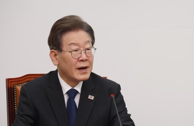 더불어민주당 이재명 대표가 1일 국회에서 열린 최고위원회의에서 발언하고 있다 사진연합뉴스