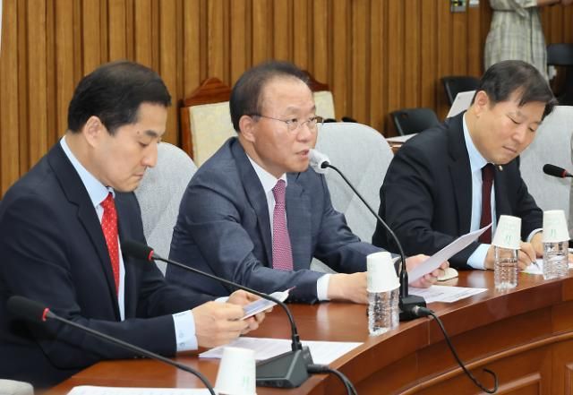 발언하는 국민의힘 윤재옥 원내대표 (서울=연합뉴스) 이정훈 기자 = 국민의힘 윤재옥 원내대표가 30일 오전 국회에서 열린 원내대책회의에서 발언하고 있다. 2023.5.30 uwg806@yna.co.kr/2023-05-30 09:15:10/ <저작권자 ⓒ 1980-2023 ㈜연합뉴스. 무단 전재 재배포 금지.>