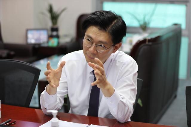 조정훈 시대전환 의원이 8일 오전 아주경제신문과 인터뷰하고 있다. 