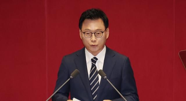 박광온 더불어민주당 원내대표가 18일 국회에서 열린 본회의에서 교섭단체 대표 연설을 하고 있다 사지연합뉴스