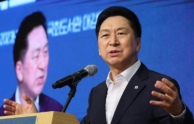 김기현 국민의힘 대표는 6일 아주경제신문 주최로 열린 제15회 착한 성장 좋은 일자리 글로벌포럼2023 GGGF 축사에서 “국민의힘은 AI 경쟁력 지속 강화를 위해 최선의 노력을 다하겠다”고 밝혔다 사진연합뉴스