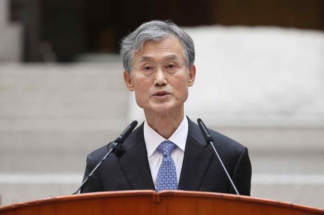 조희대 대법원장이 2일 오전 서울 서초구 대법원에서 열린 시무식에서 시무식사하고 있다 사진연합뉴스