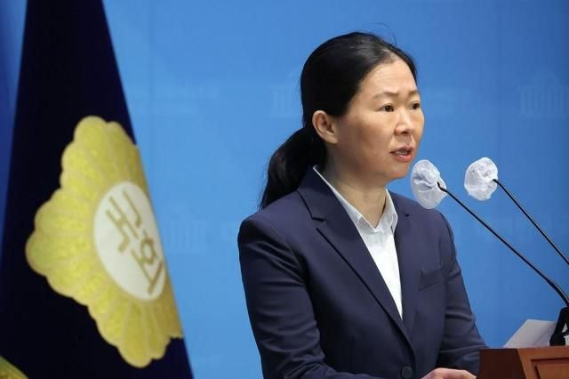 권은희 국민의힘 의원이 29일 국회에서 탈당 기자회견을 진행하고 있다 사진연합뉴스